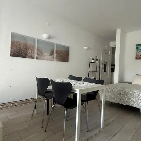 My Cozy Oura Apartament